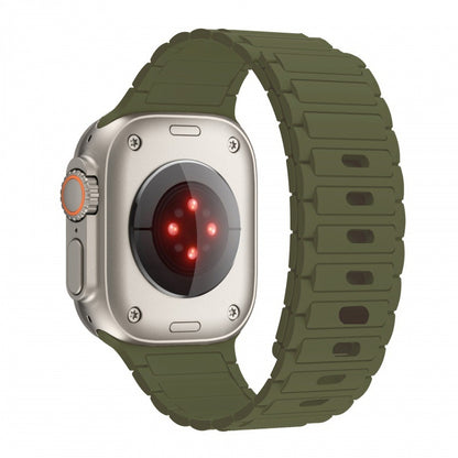 Apple Watch Magnetic Silicone Band [38–49mm] Sweat-proof & Secure Fit | Green