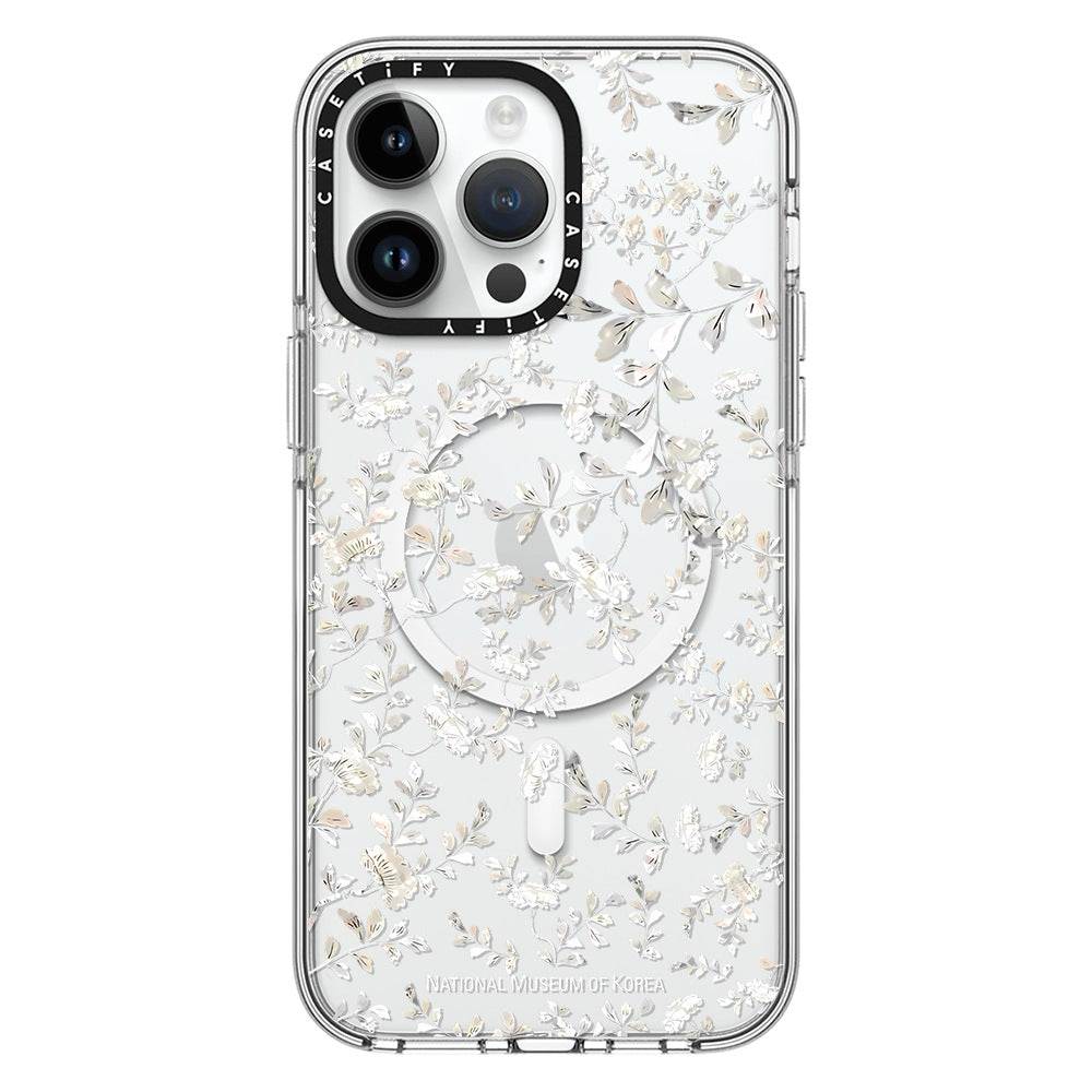 CASETiFY Flower Prints Case for iPhone 13–16 Series | White Pearl Floral
