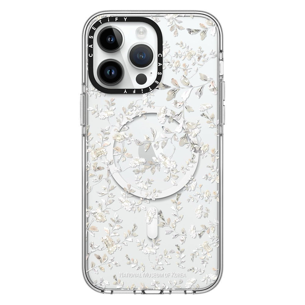 CASETiFY Flower Prints Case for iPhone 13–16 Series | White Pearl Floral